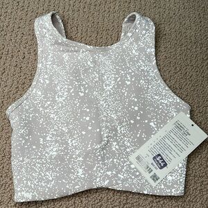 BNWT Lululemon Energetic Edge Cropped Tank light pink Enlite bra tank size 4
